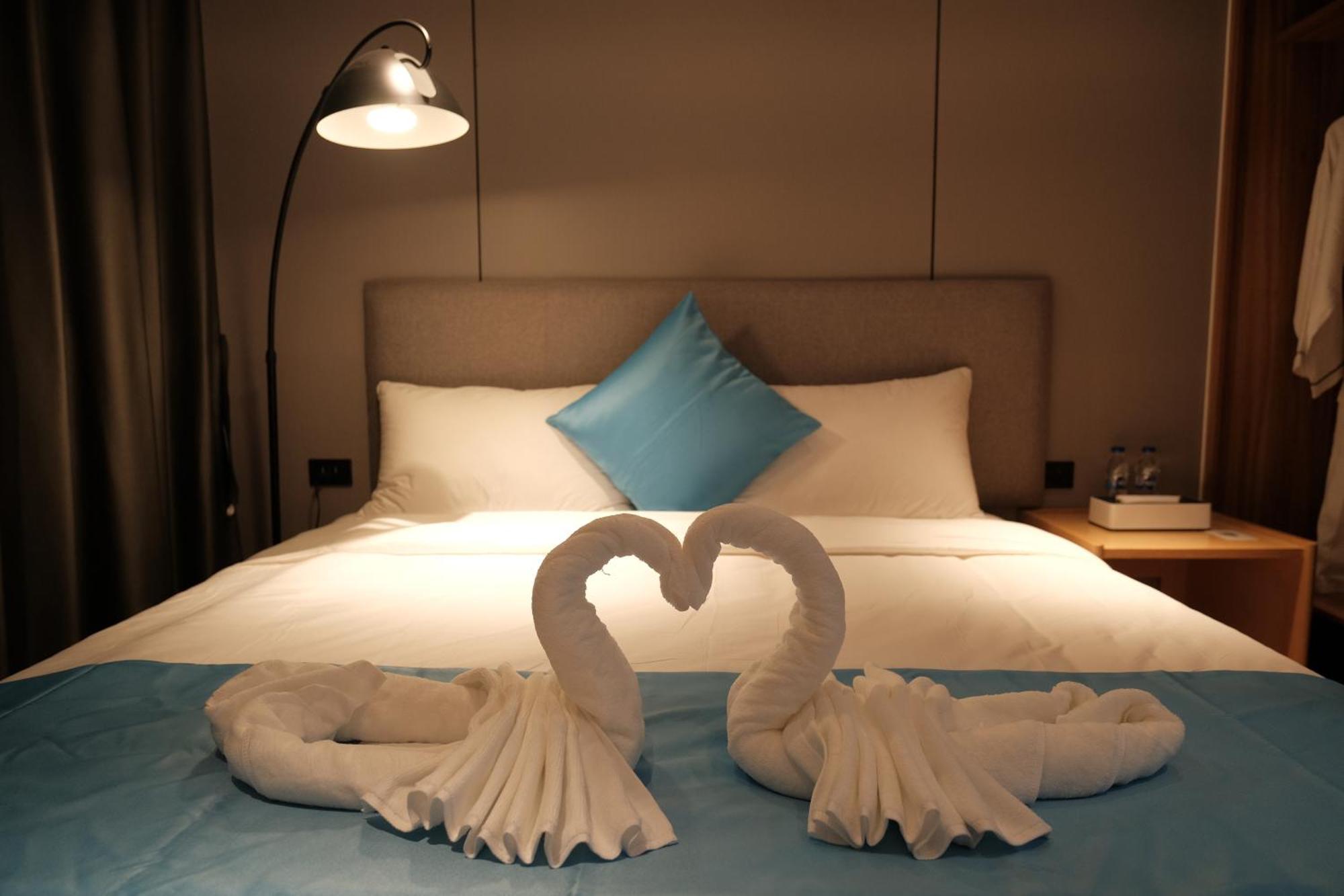 Golden Seagulls Hotel Paranaque City Bagian luar foto